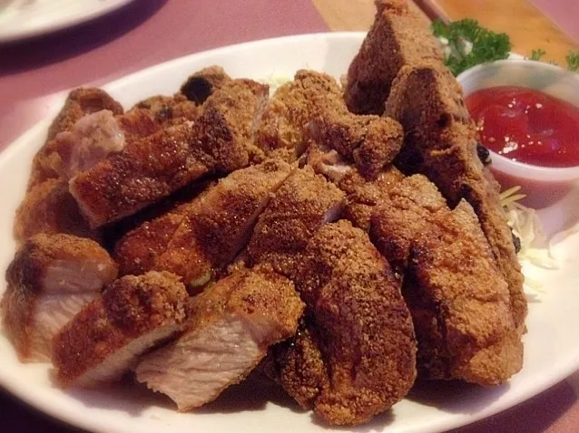 Pan Fried Island Pork Chops @Side Street Inn|Junya Tanakaさん