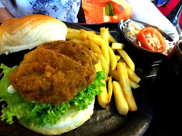 chicken katsu burger!!|robin suさん