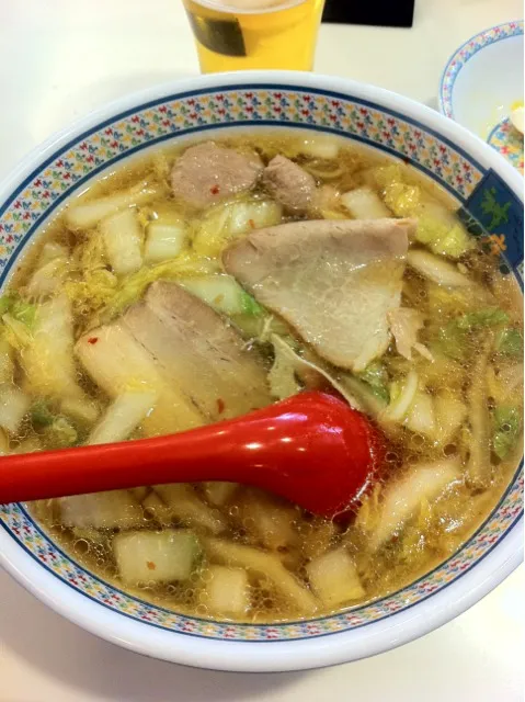 Snapdishの料理写真:あけましておめでとうございます(^-^)/今年、最初のラーメン部は歌舞伎町 神座！今年もよろしくです＼(^o^)／|moririyyyさん