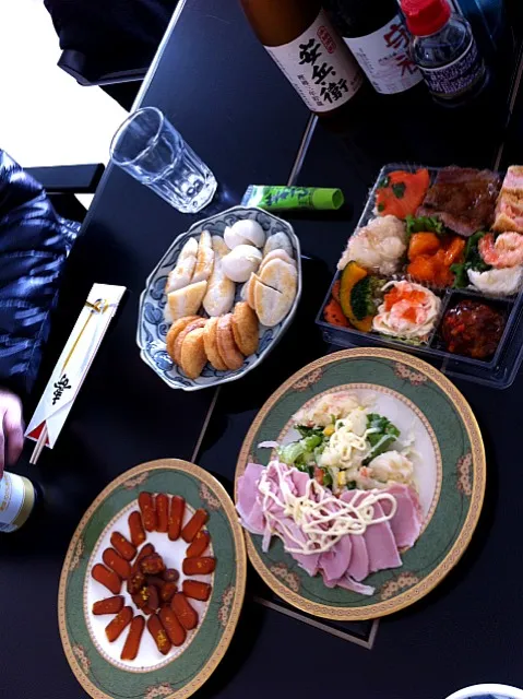 今年はノーおせち カラスミと蒲鉾とオードブルで乾杯|takarkiさん