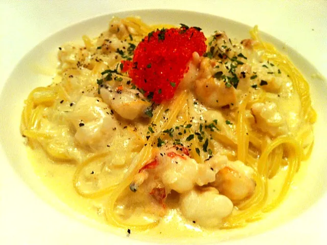 lobster pasta with fish roe|Valencia Seahさん