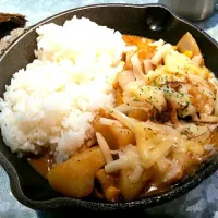 玉ねぎとジャガイモのチーズカレー|Suguru Nakagitaさん