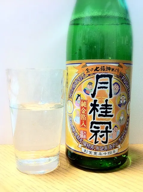 月桂冠 金の七福神めぐり 三が日が過ぎたから半額だった。辛口で良い。|土屋幸治さん