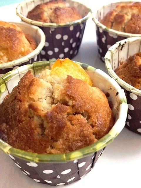 freshly.baked.cinnamon.peach.muffins|ej adamさん