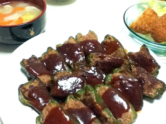 ピーマン肉詰め 水餃子のスープ|はるぼぼさん