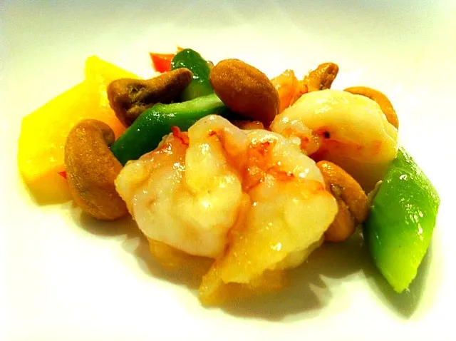 Wok fried prawns with cashew nuts|Nicholas Tayさん