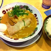 Snapdishの料理写真:天下一品 ラーメンセット並|tototomiさん