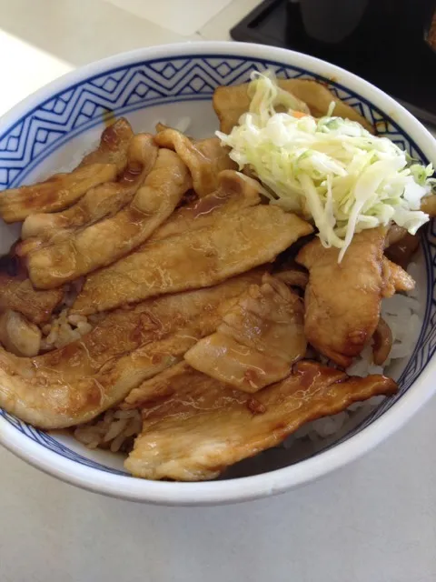 焼味豚丼|やなぼうさん