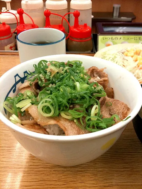 Snapdishの料理写真:松屋のネギ塩豚丼。|asuka Yuasaさん