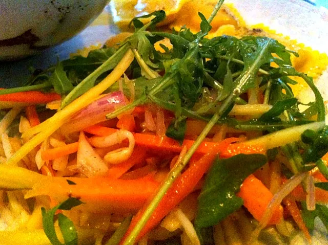 Snapdishの料理写真:ensalada de mango y zanahoria|txikita69さん