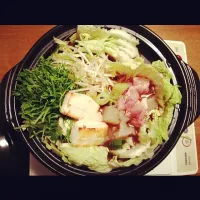 Snapdishの料理写真:きょうはこれに大根おろしを入れて、みぞれ鍋にします(๑´ڡ`๑)|chiharuさん