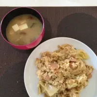 あやぱん作お味噌汁＆石井作納豆炒飯♥|chieさん