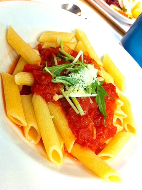 Snapdishの料理写真:becon tomato suace pasta|Sningさん