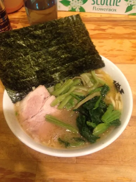 洞くつ家 ミニラーメン＋山くらげ|chihiroさん