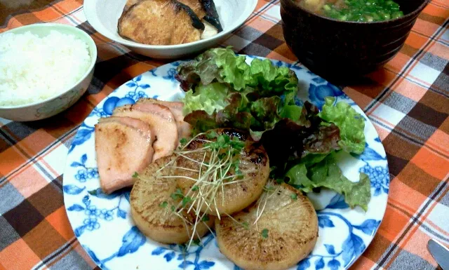 大根ステーキと鰤の塩焼き|なるじぃさん