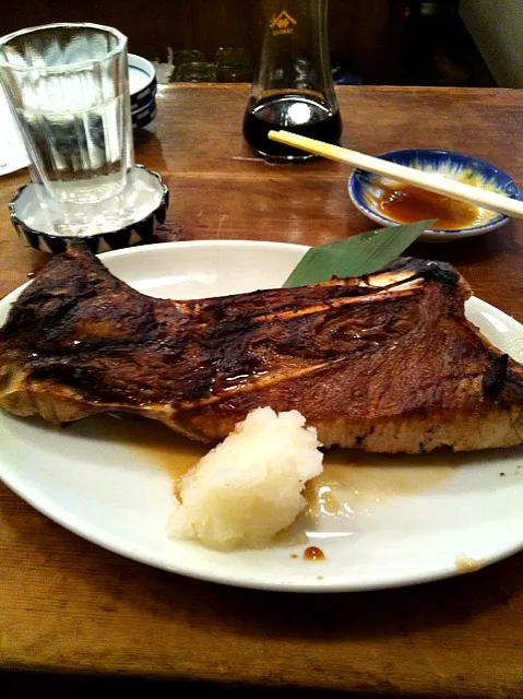 魚三酒場のマグロのカマ焼き|TonyYamadaさん