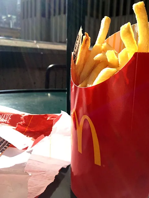 lunch time with mcdonald's|sun daiさん