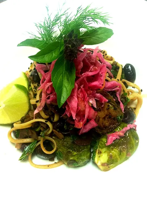 KALAMATA TAMARI LIME ALFREDO W/JALAPENO PICKLED CABBAGE|GREG ARNOLDさん