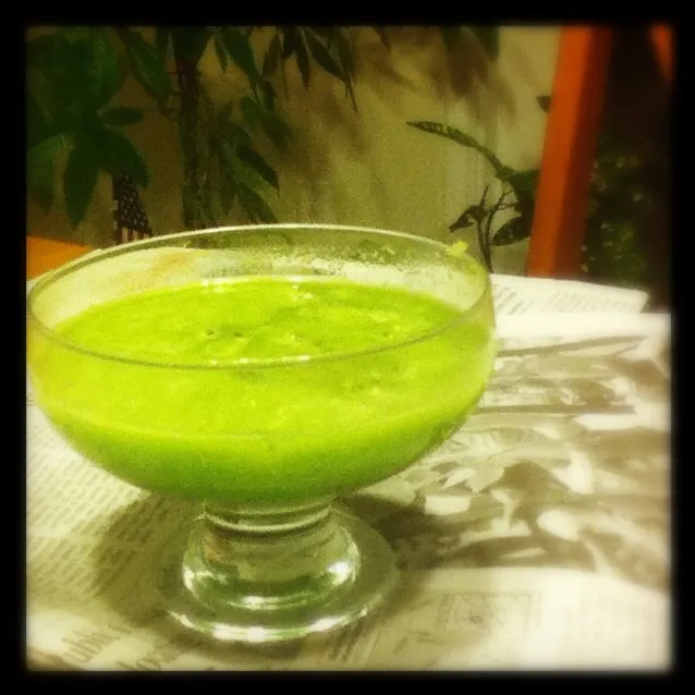 celery and kiwi juice|connieさん