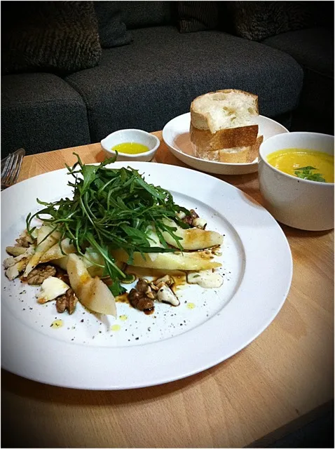 rocket,pear,gorgonzola and walnut salad|rick chanさん