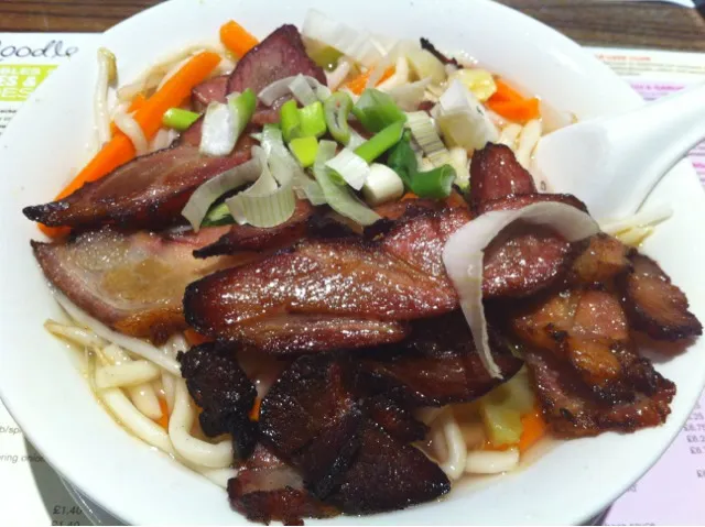 Roast Cha Sui Pork Noodle. ソーキソバ的な風味で。|たけうちさん