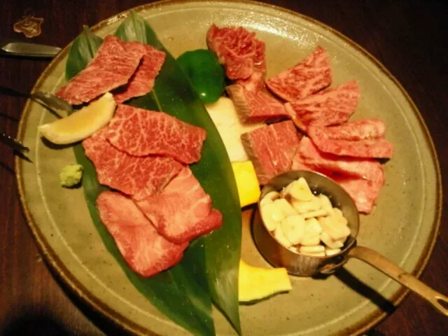 上肉の盛り合わせです。いやーどれも美味い！脂の旨さに肉の味に‥‥最高ー！|SATOSHI OOCHIさん