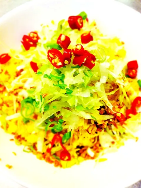 Snapdishの料理写真:Bird's Eye Chilies Fried Rice|Suhailiさん