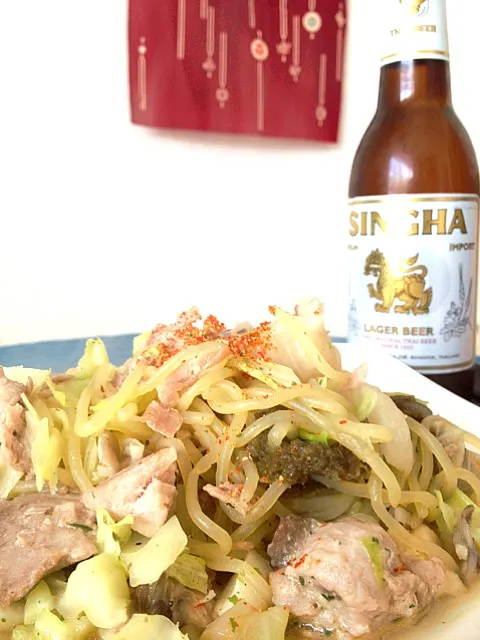 これでカロリー100以下です( ´ ▽ ` )ﾉ あ、ビール別ね(⌒-⌒; ) 蒟蒻パスタ野菜鮪具だくさーん。ご馳走様でした。|gonさん