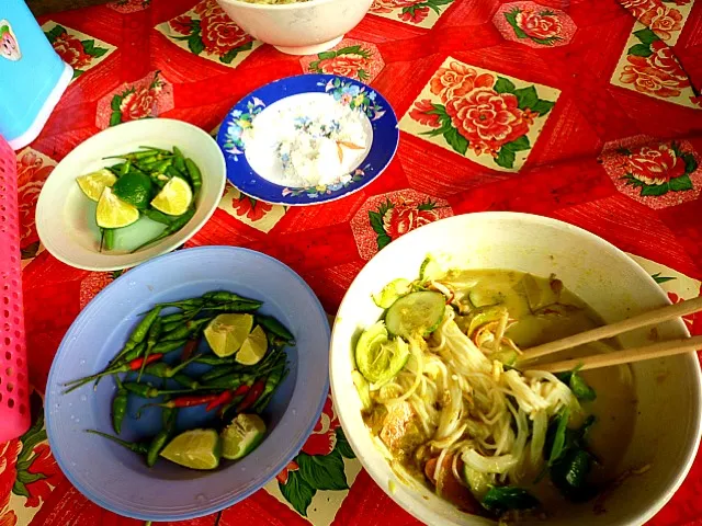 カンボジアのローカルの朝食 美味しかった！|yasutaka shiratoriさん