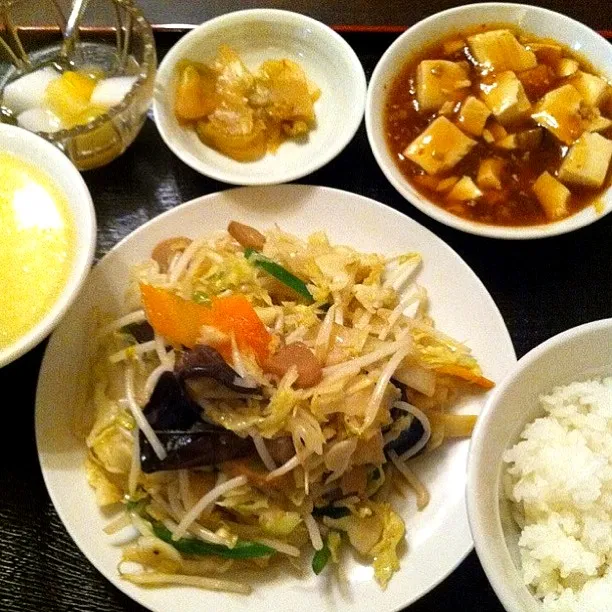 五目と野菜炒め定食|まどろみさん