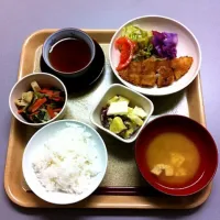 Snapdishの料理写真:昼食|Yoshiyuki Shichikuさん