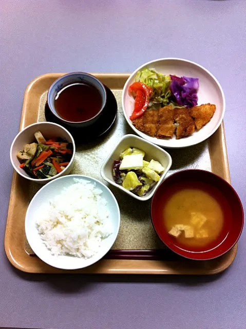 Snapdishの料理写真:昼食|Yoshiyuki Shichikuさん