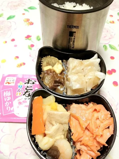 高２バレーボール部員の本日のお弁当。私の担当は、銀鮭の塩焼き。 #お弁当 #弁当|Takashi H.さん