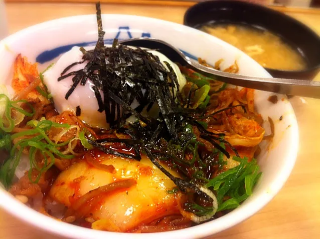 Snapdishの料理写真:ビビン丼。すごい昔から食べてる気がする。|hirotomoさん