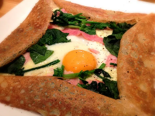 Galette with egg spinach ham & cheese|Junya Tanakaさん