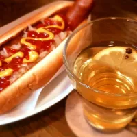 Snapdishの料理写真:Hot dog & Hot whisky♪|TMさん