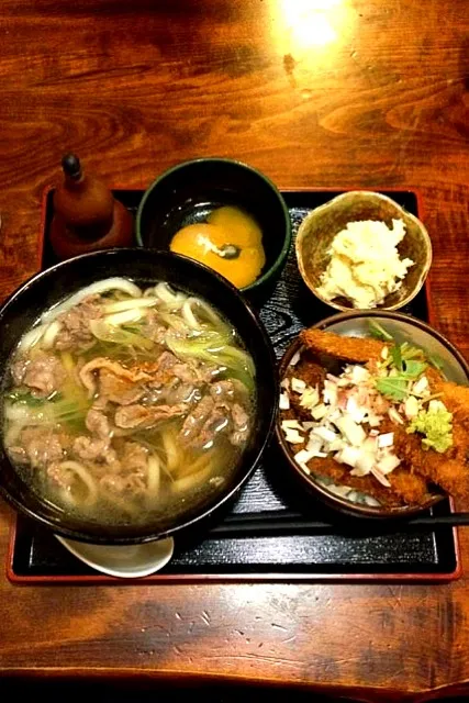 肉うどん＋醤油カツ丼 定食|ゆうみさん