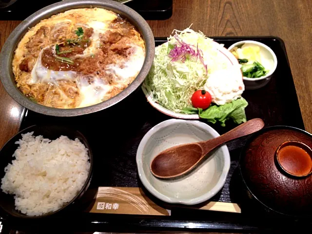 Snapdishの料理写真:ロースカツ鍋御飯|miiijimさん