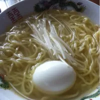 Snapdishの料理写真:自家製塩ラーメン|Tsuneyoshi SHIMIZUさん