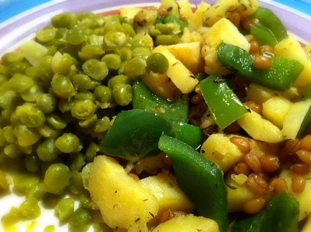 leftover spelt with parsnip, green pepper, and split peas|Gabiさん