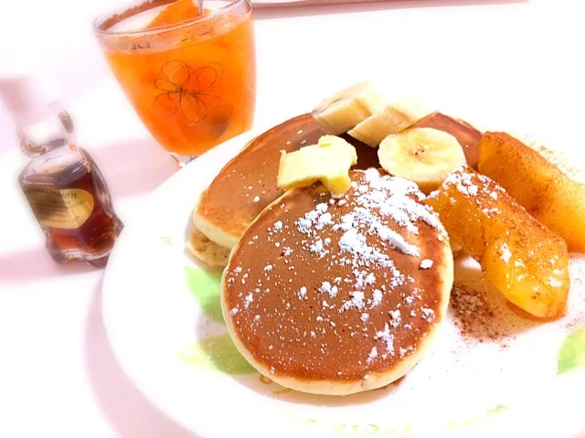 カラメルりんごのパンケーキ|しんひろさん