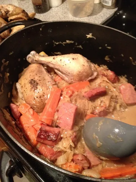 Sauerkraut with Chicken Leg Quarters and Sausages|Jason Chickさん