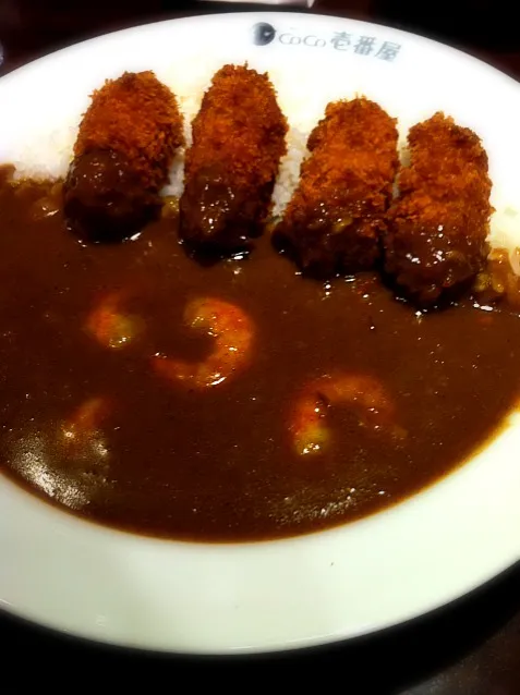 朝から、エビ煮込みカレー、カキフライトッピング3辛いただきます。|abe yoshiroさん