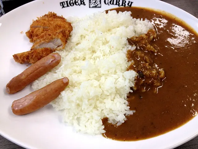 Snapdishの料理写真:ワンコインカレー|すかラインさん