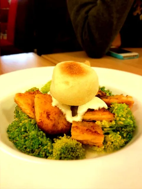 salmon & broccoli cream salad|Queenさん