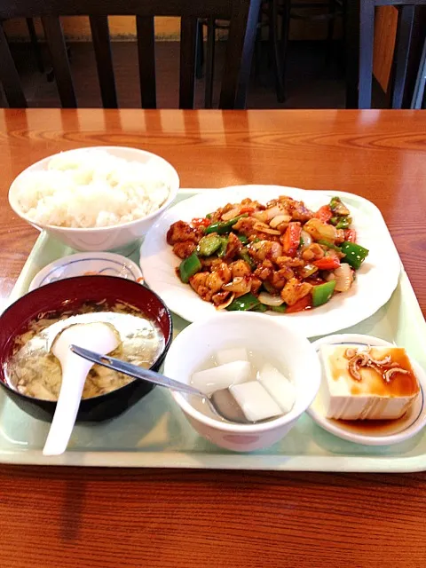 鶏の辛子炒め定食。|田中  究さん