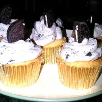 homemade oreo cupcakes|Marcella Ervitaさん