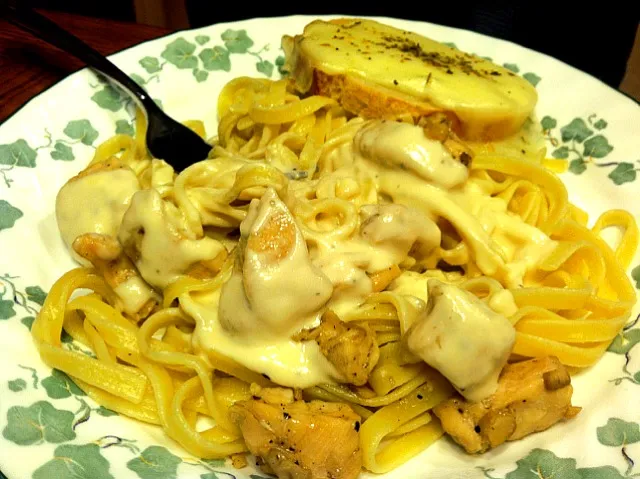 Chicken Fetuccini Alfredo|Michael.L.Westさん