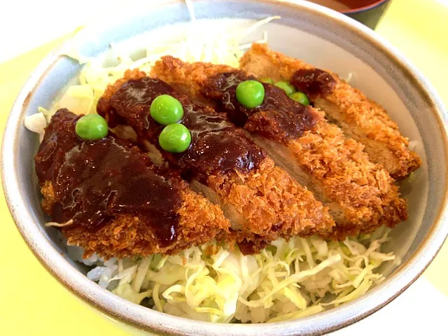 今日の社食。デミカツ丼。500円。|ルーア・ブランカさん