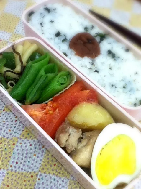 Snapdishの料理写真:わかめご飯弁当|hoppycowさん